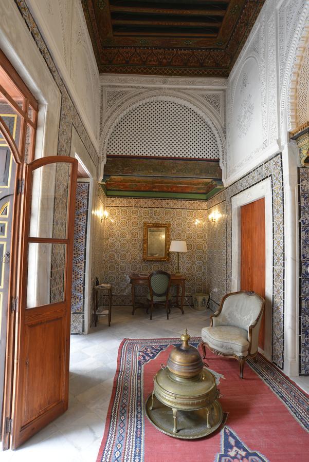 Palais Bayram Hotel Tunisz Kültér fotó A room in the palace